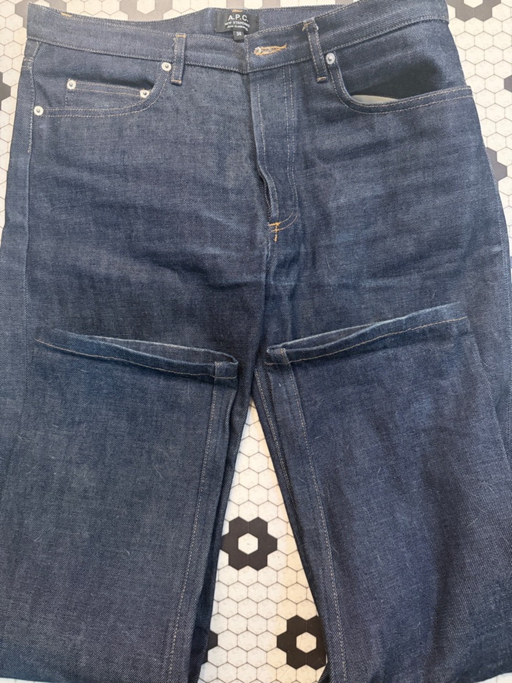 A.P.C. Men's Dark Indigo Straight Jeans - Picture 5 of 6